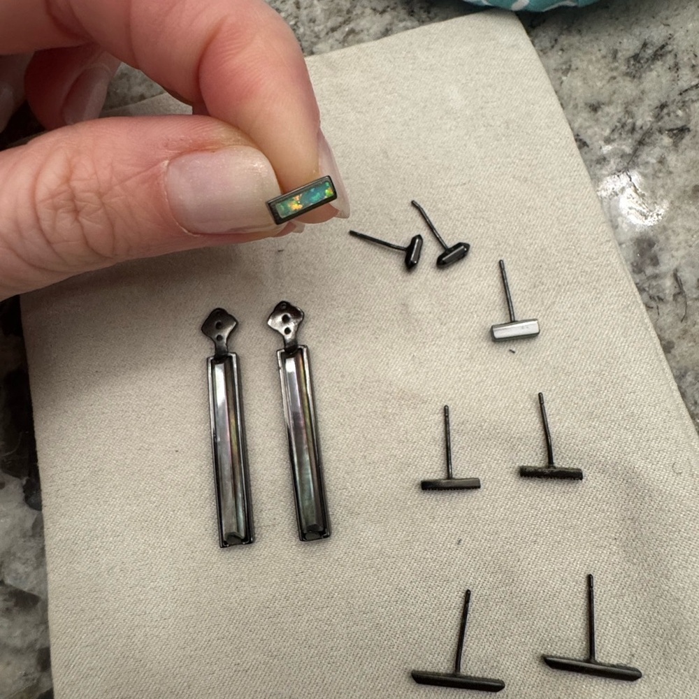 Kendra Scott Black stud earrings with earring jacket - Picture 2 of 3